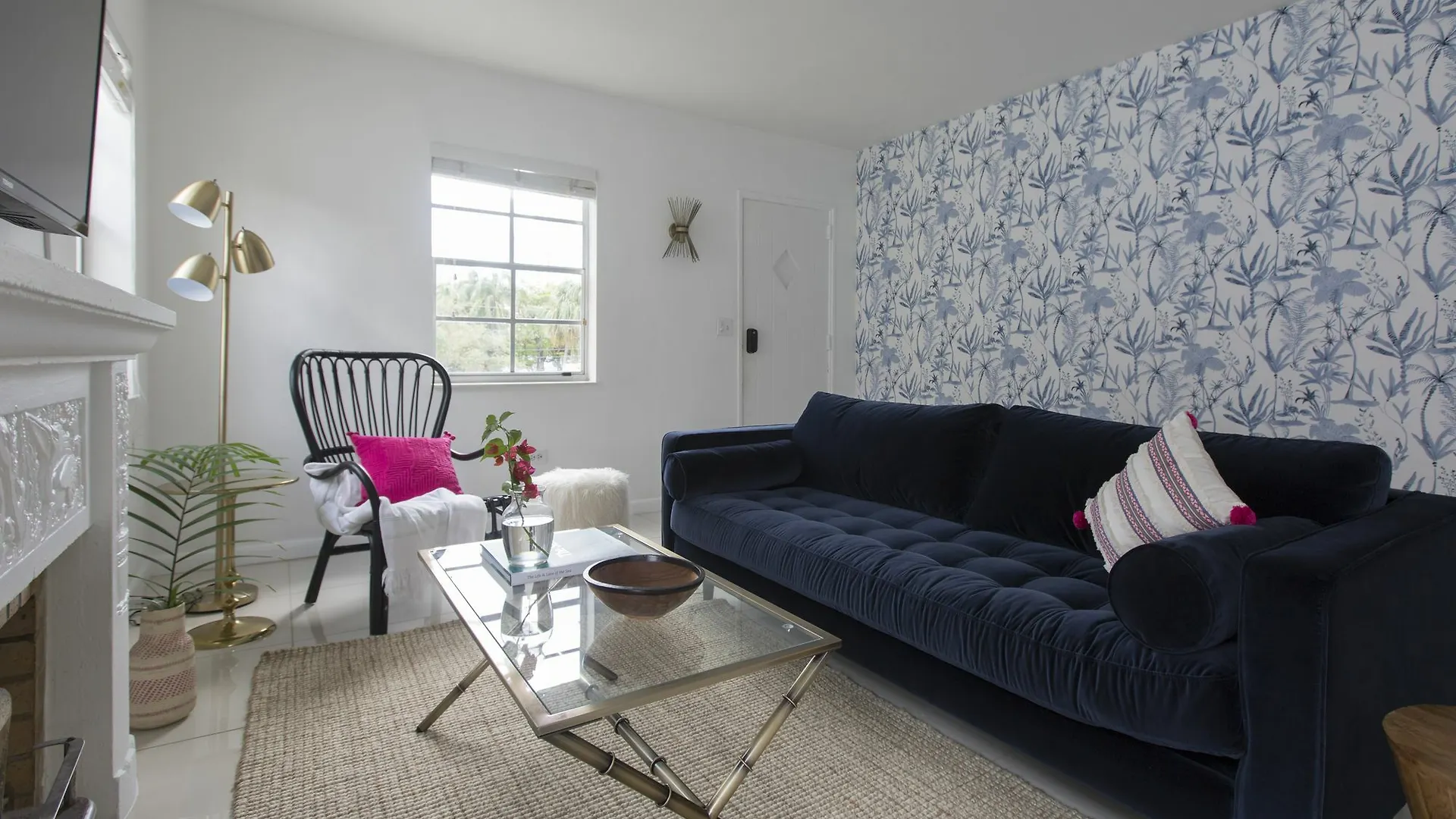 Inn Colorful 2br In River 3*