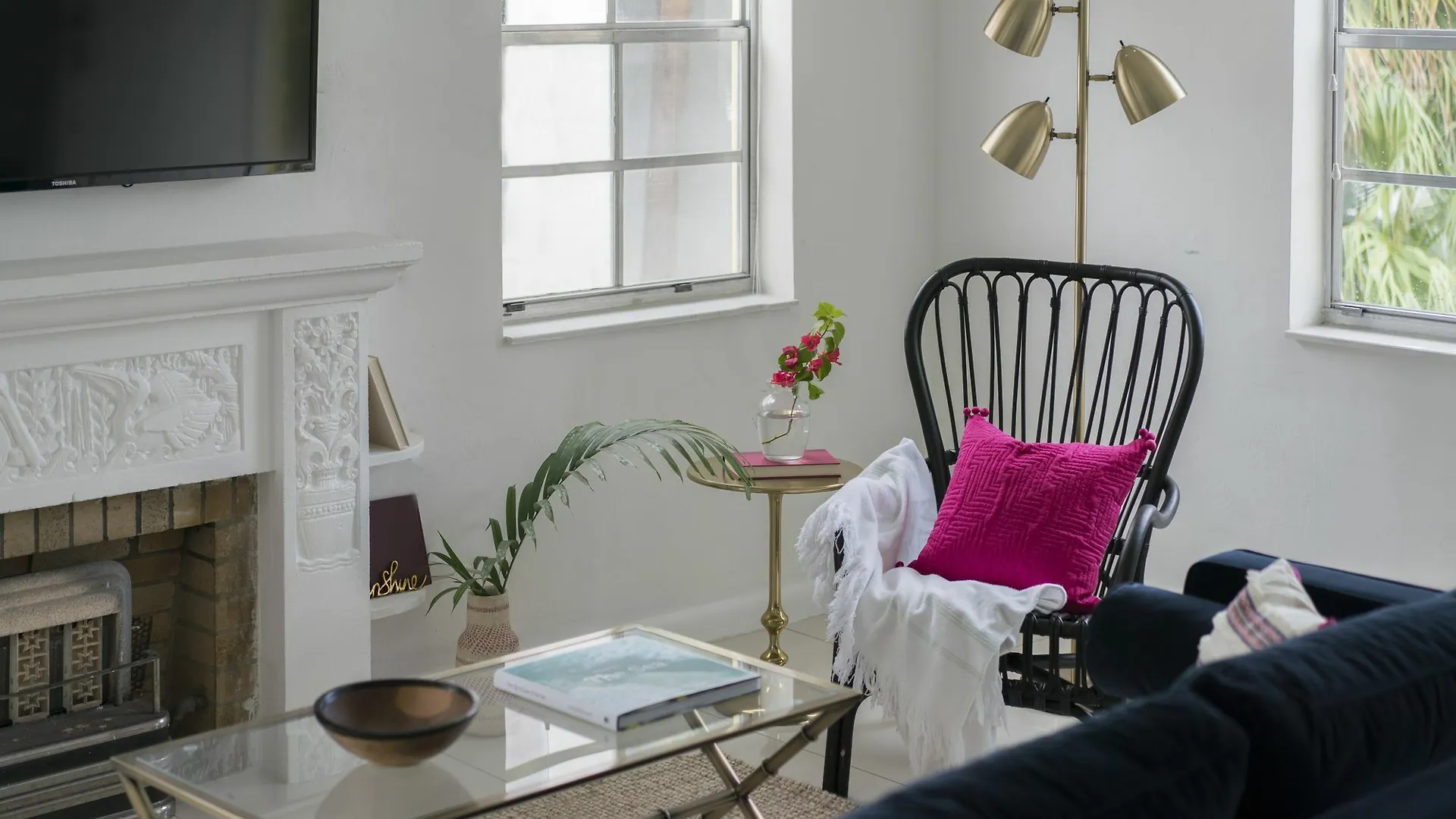 Colorful 2br In River Inn