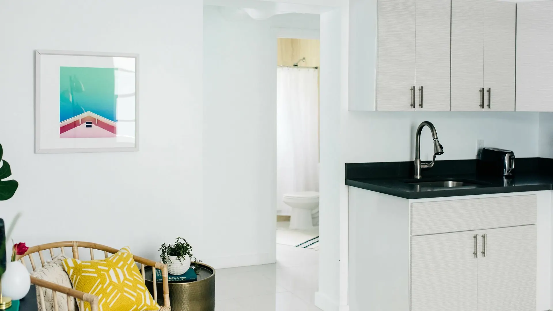 Airy 2br In River By Sonder 마이애미