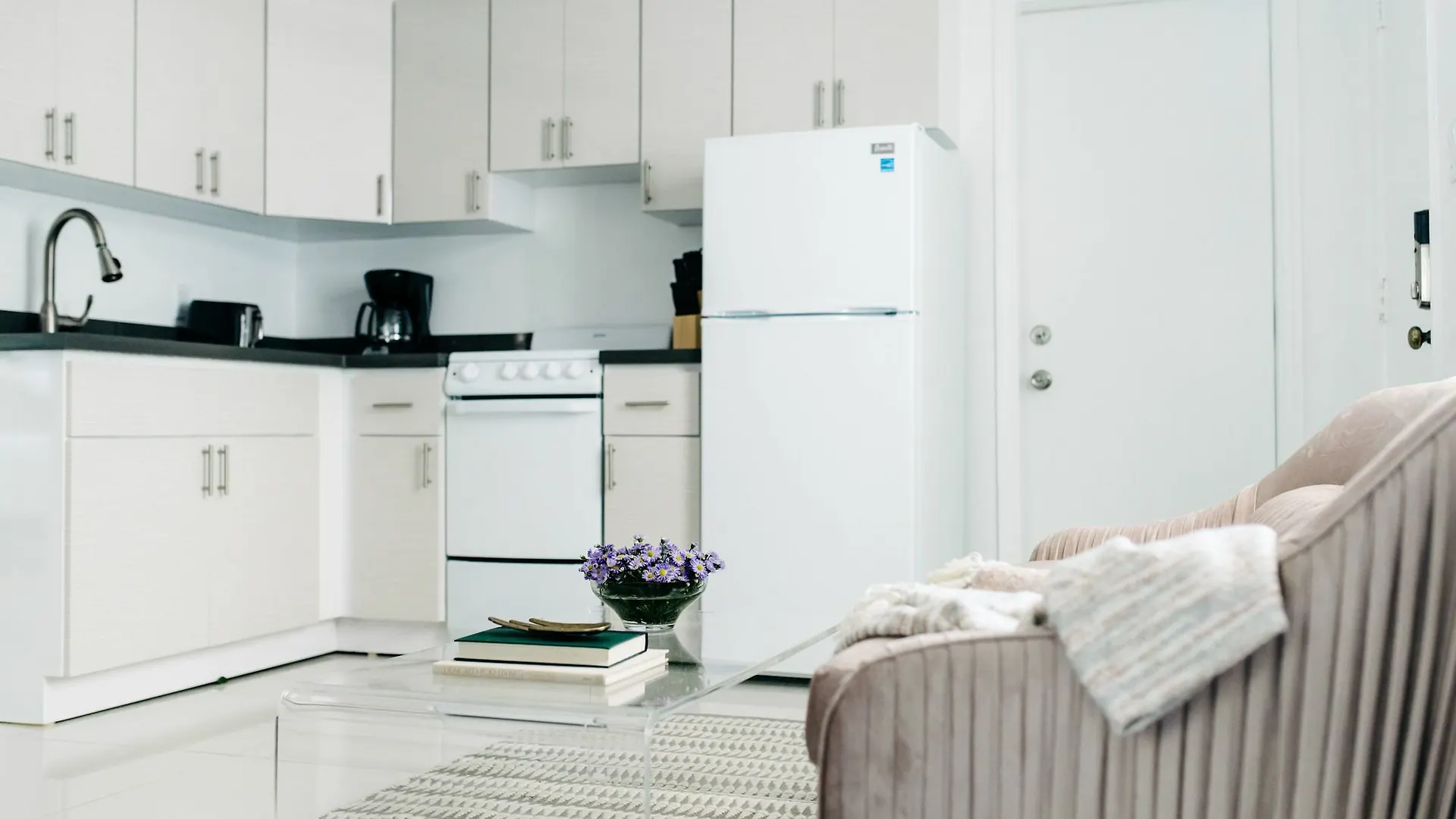 Airy 2br In River By Sonder 여관 3*