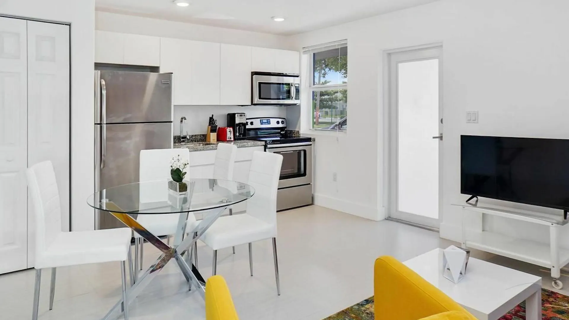 Apartment Colorful In Wynwood By Sonder