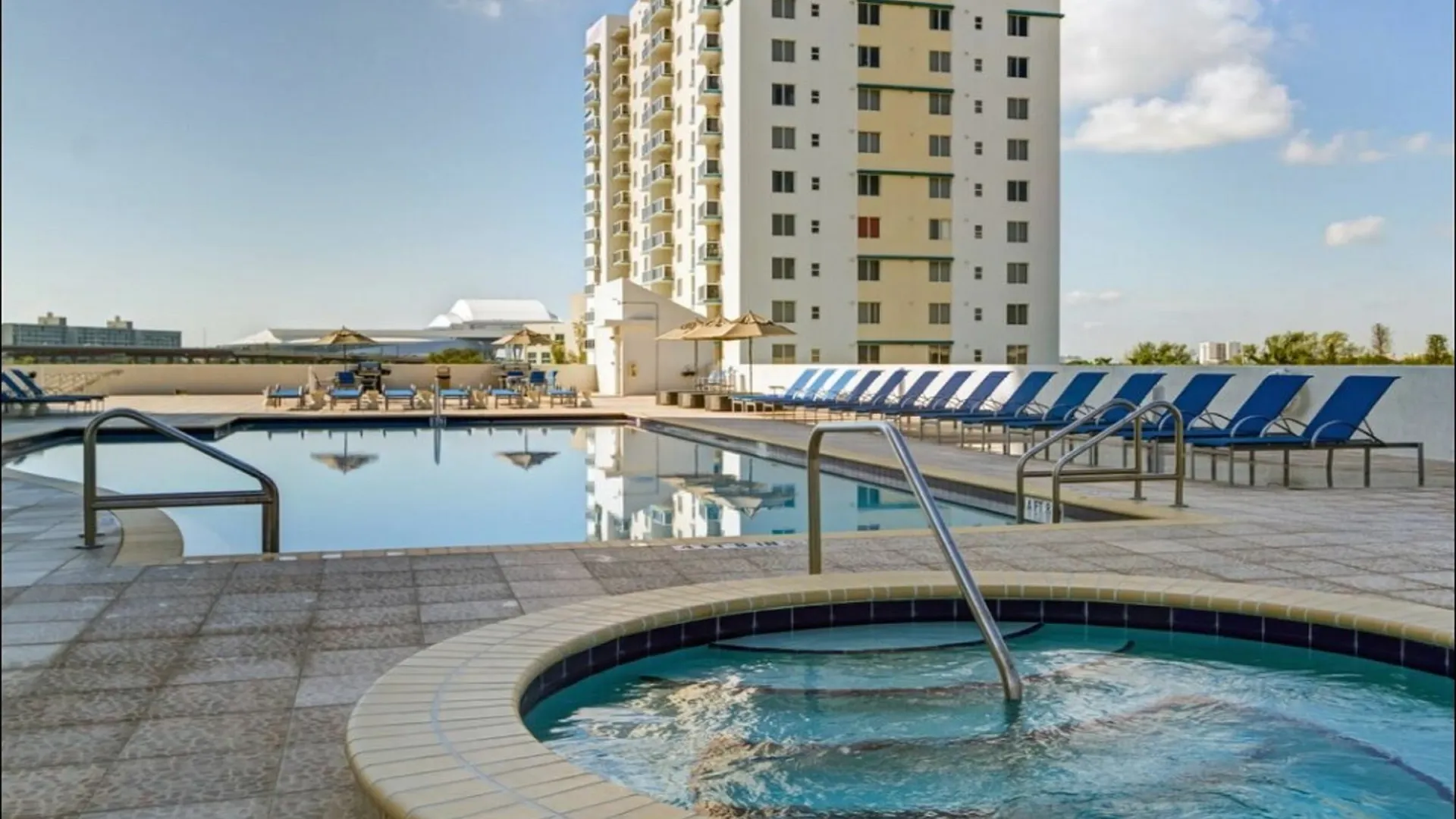 Riverfront Private - Nw 14th Ave *