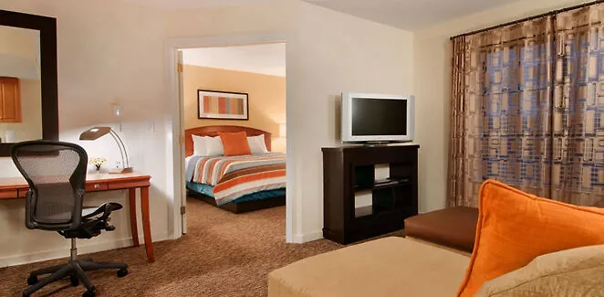 Hyatt House Airport Hotell 3*