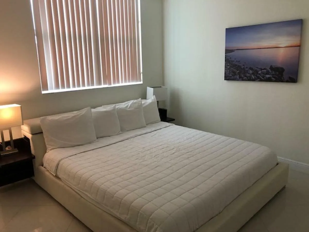Pelicanstay At Brickell Downtown Miami Apartment