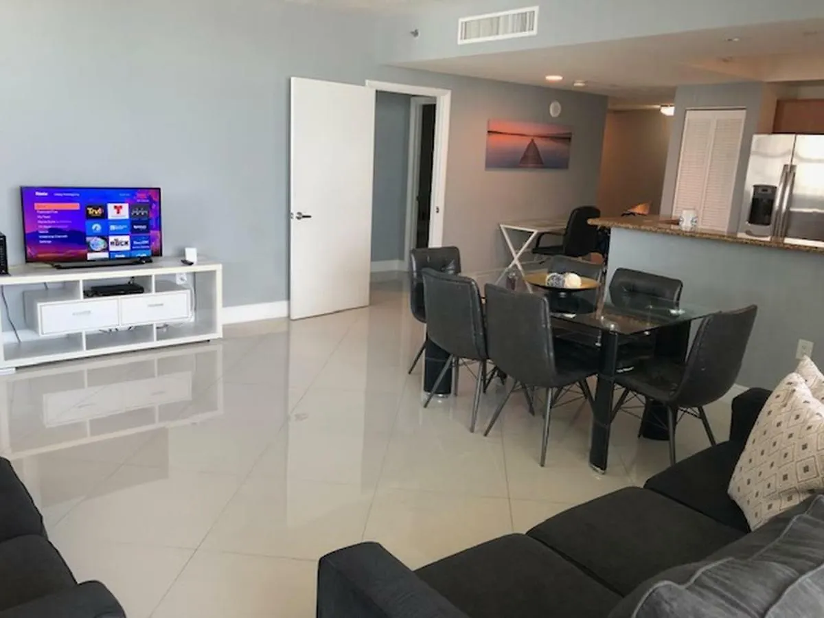Pelicanstay At Brickell Downtown Miami