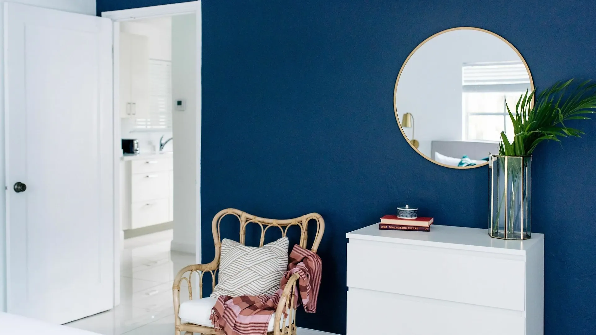Inn Colorful 1br In River By Sonder