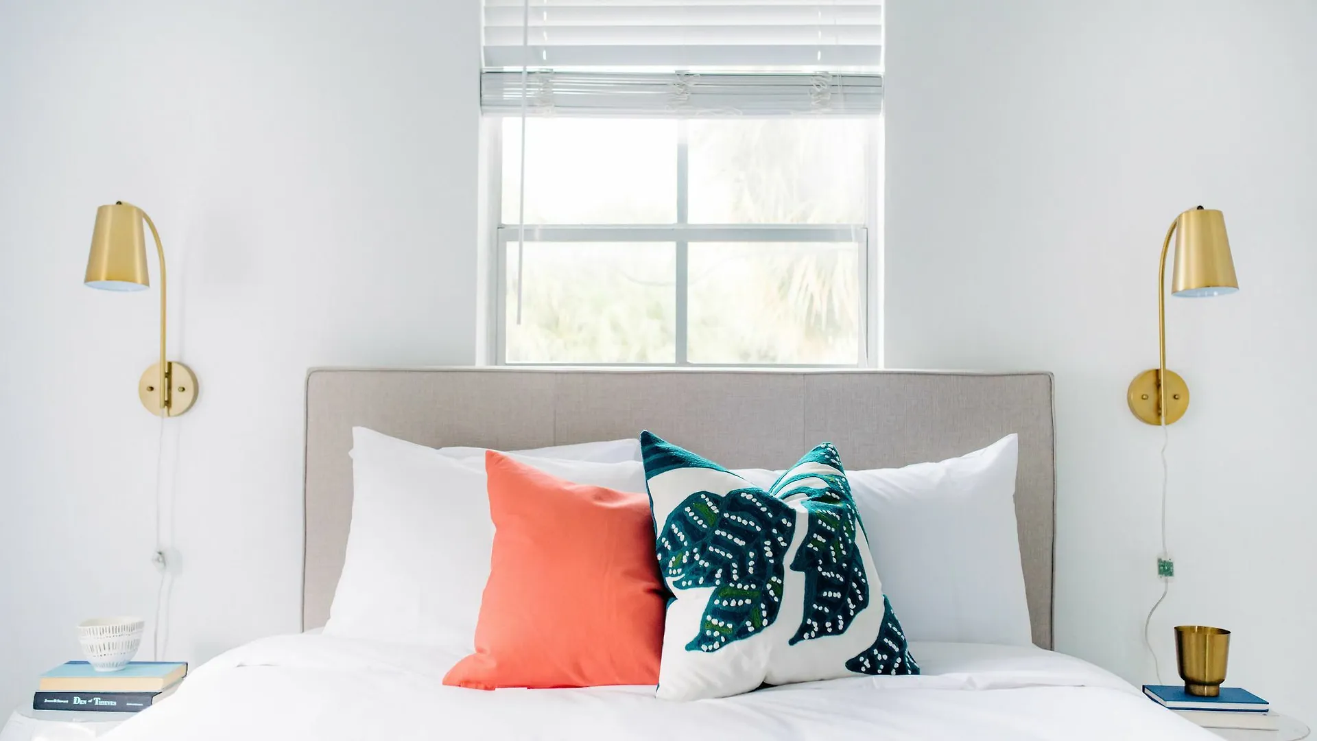 Colorful 1br In River By Sonder