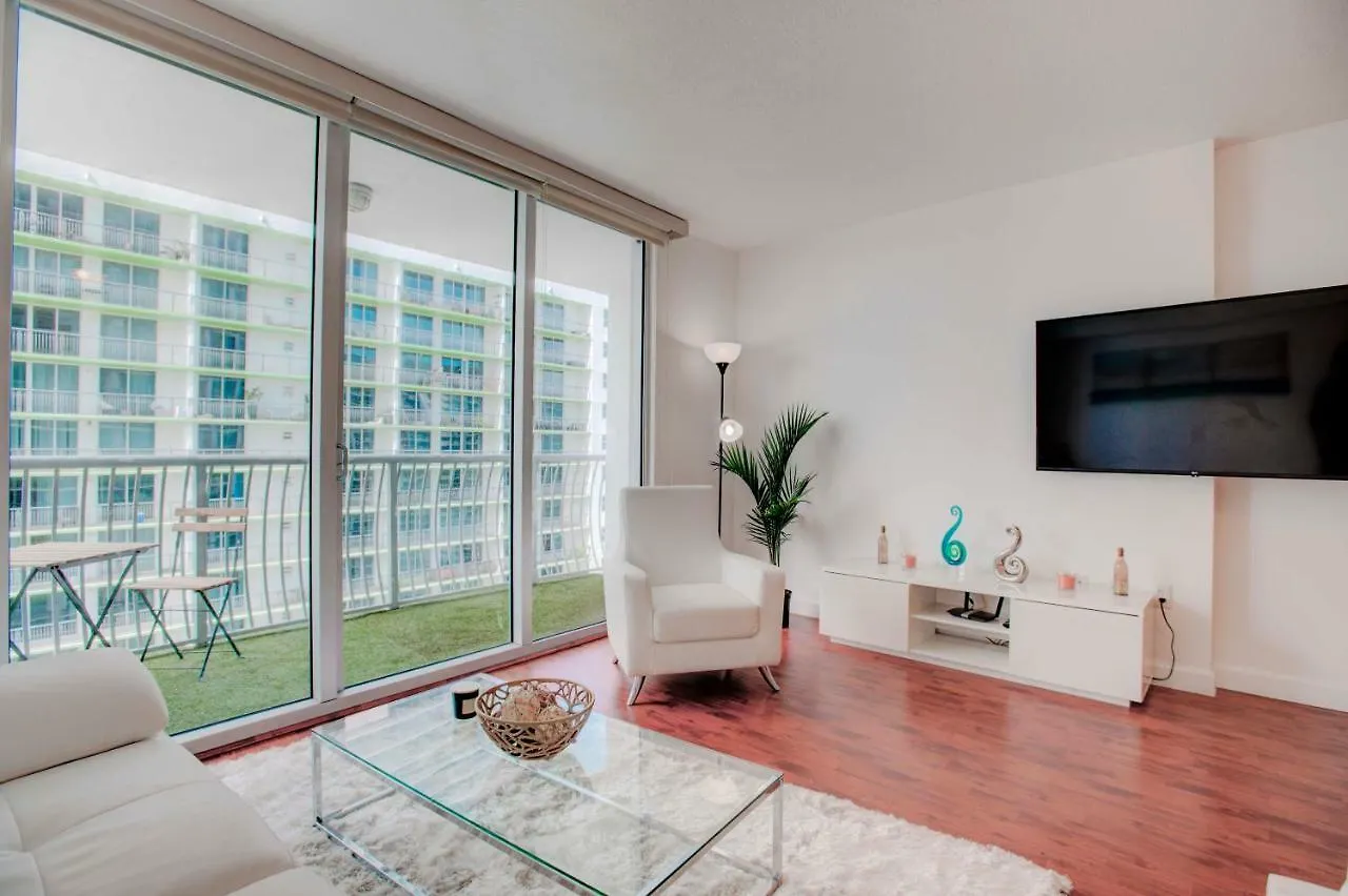 Apartment Opera Miami