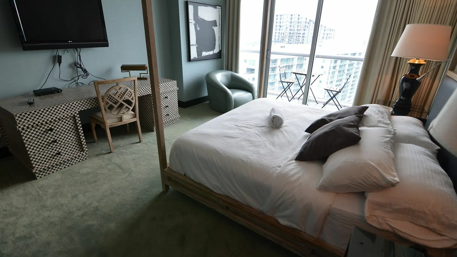 Riviera Luxury Living At Icon Brickell Apartment