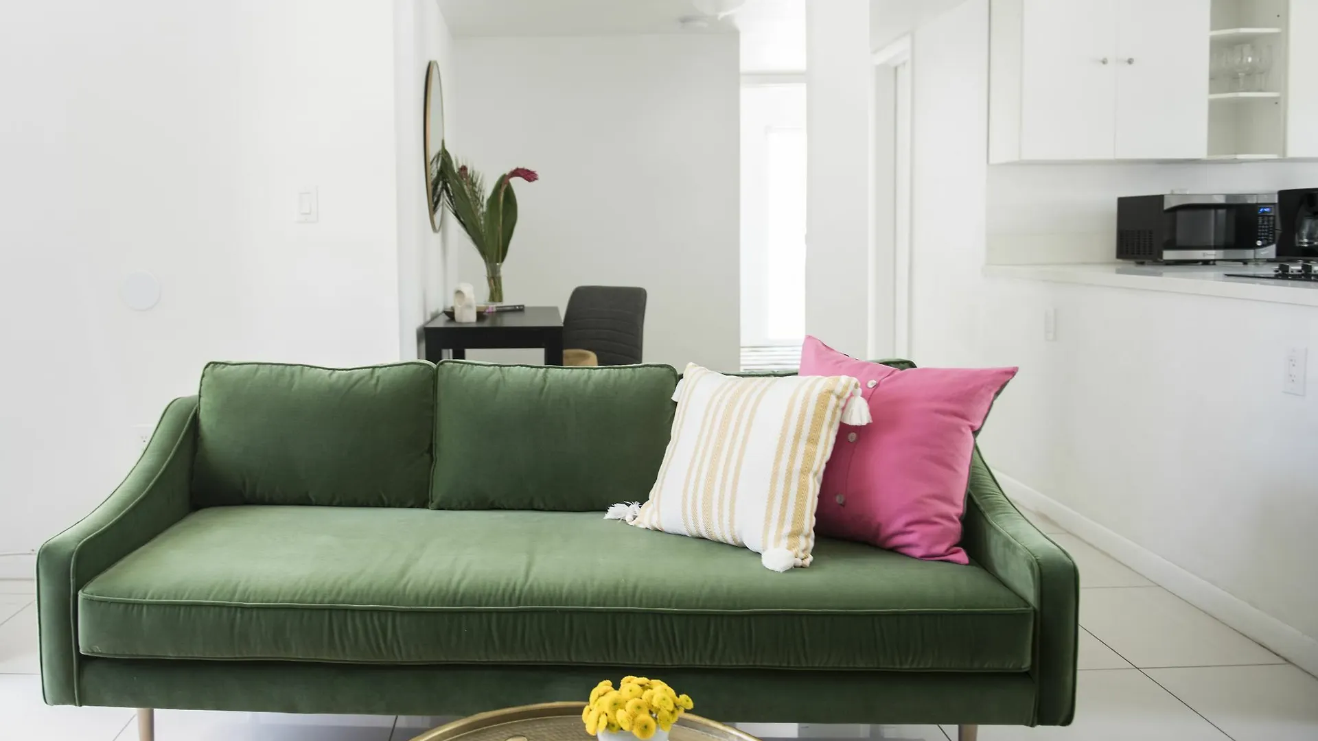 אורחן Simple 2br In River By Sonder