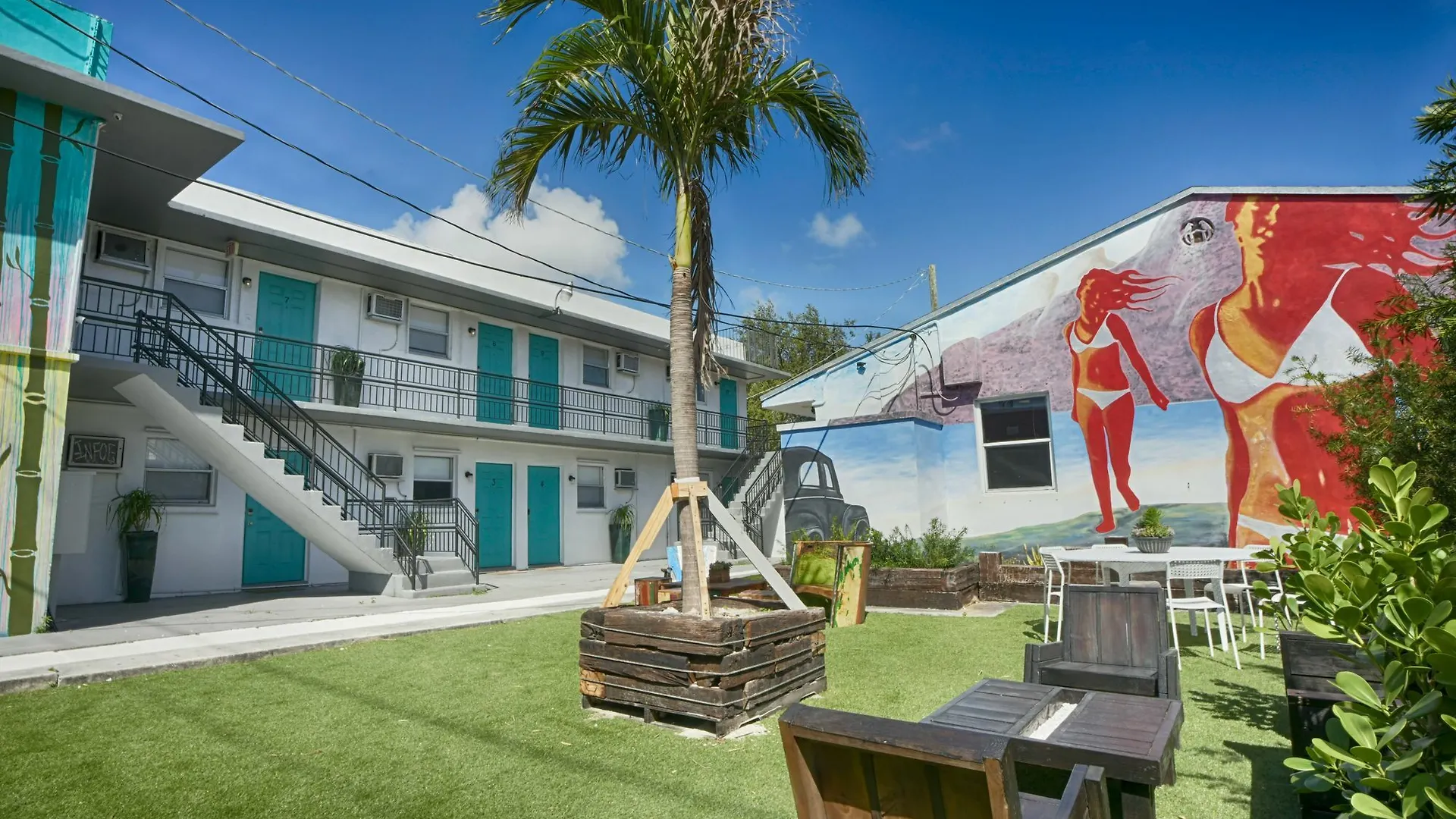 Artrageous Flats Wynwood * Miami