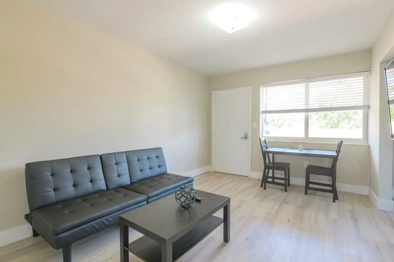 Contemporary 2br In Midtown-wynwood Apartment *