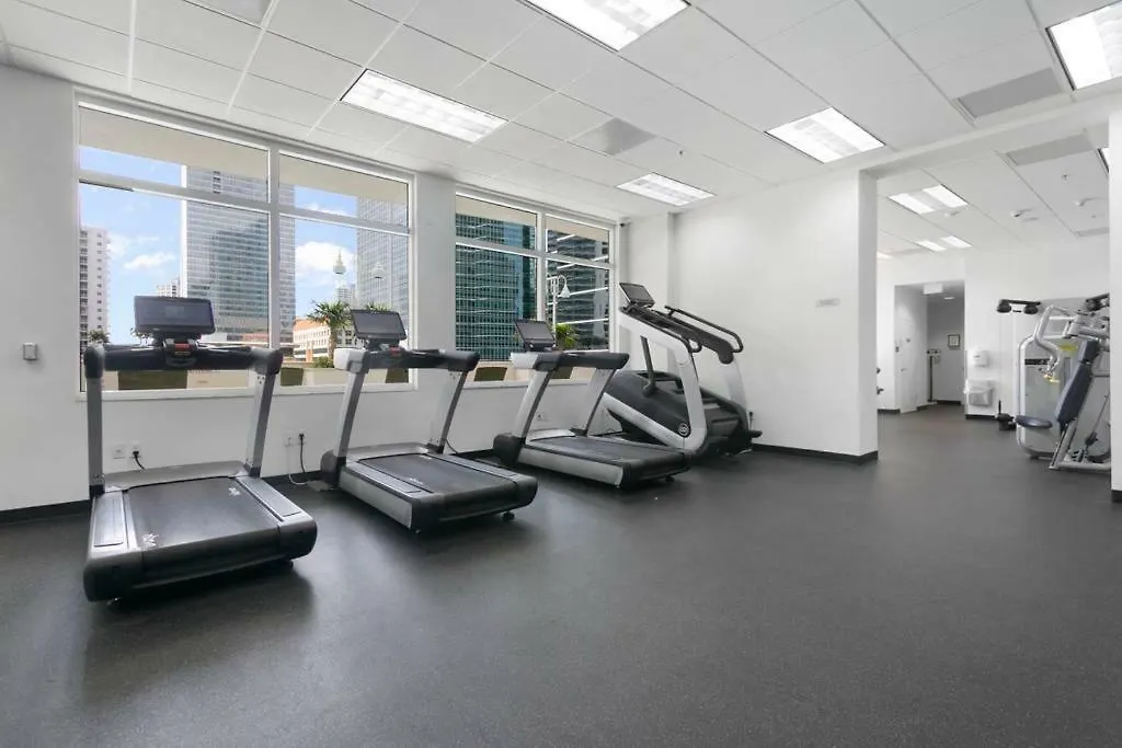 Centric Modern, Stylish Brickell / + Free Parking ميامي