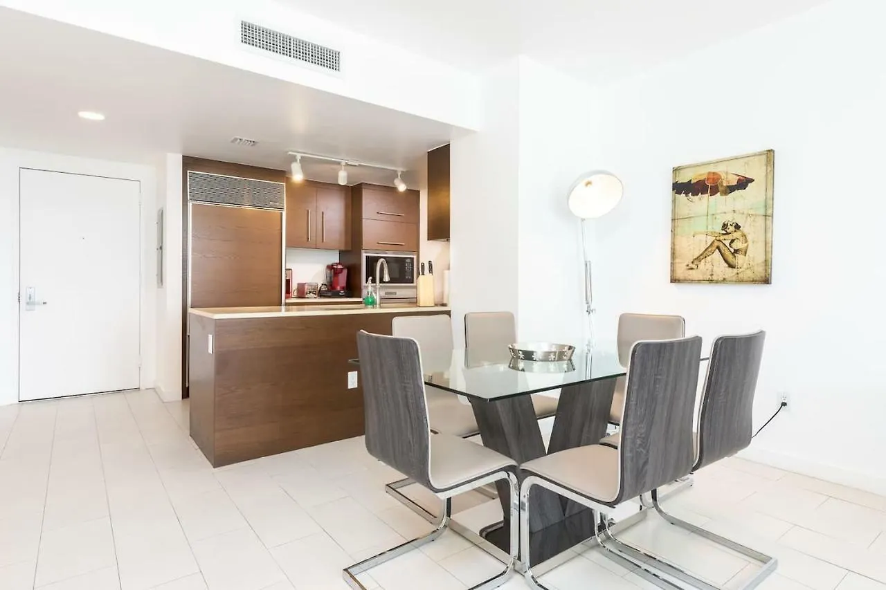 Iconbrickell Waterfront Luxury 2 Bedrooms With Bayview Apartment