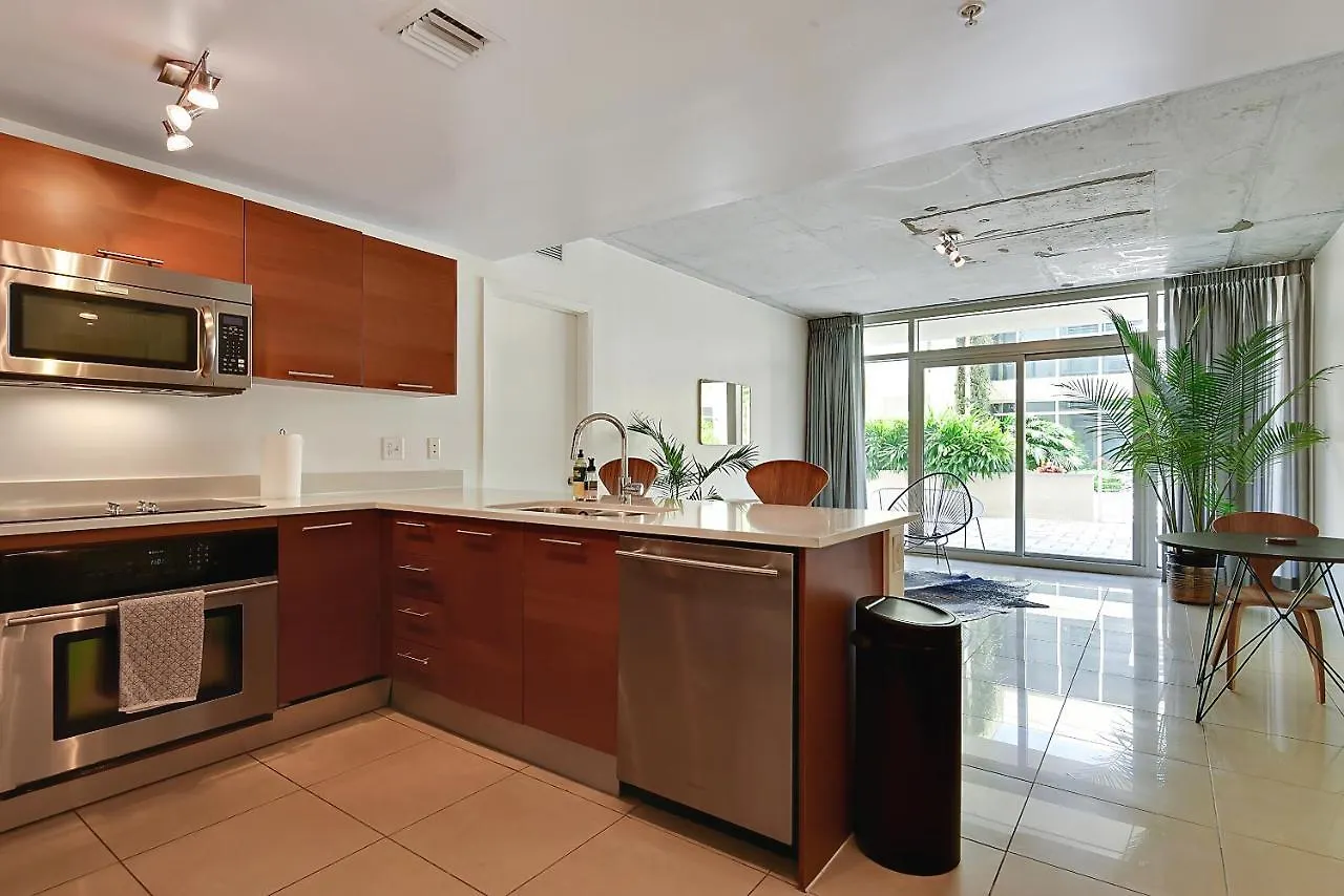 Midtown Luxury Apartment *