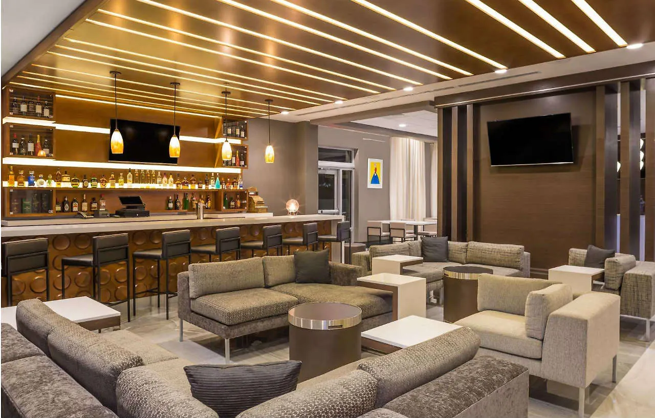 Hotel Wingate By Wyndham Miami Airport