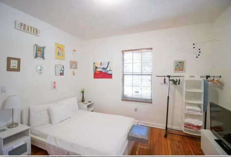 Mid Town Hippie House By The Bay * Miami