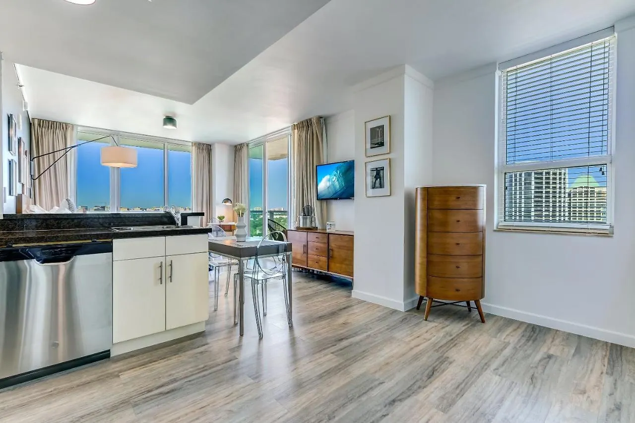 Icoconutgrove - Luxurious Vacation In Coconut Grove Apartment *