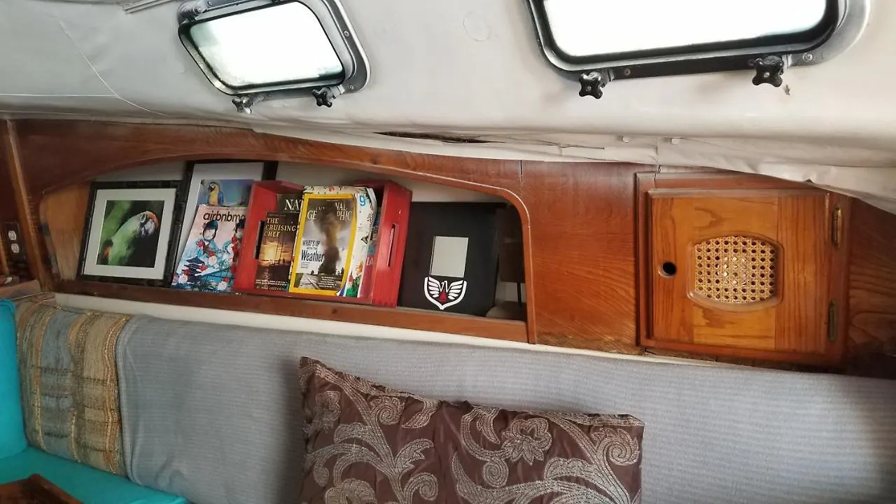 Ботель Classic Sailboat 30' Майами