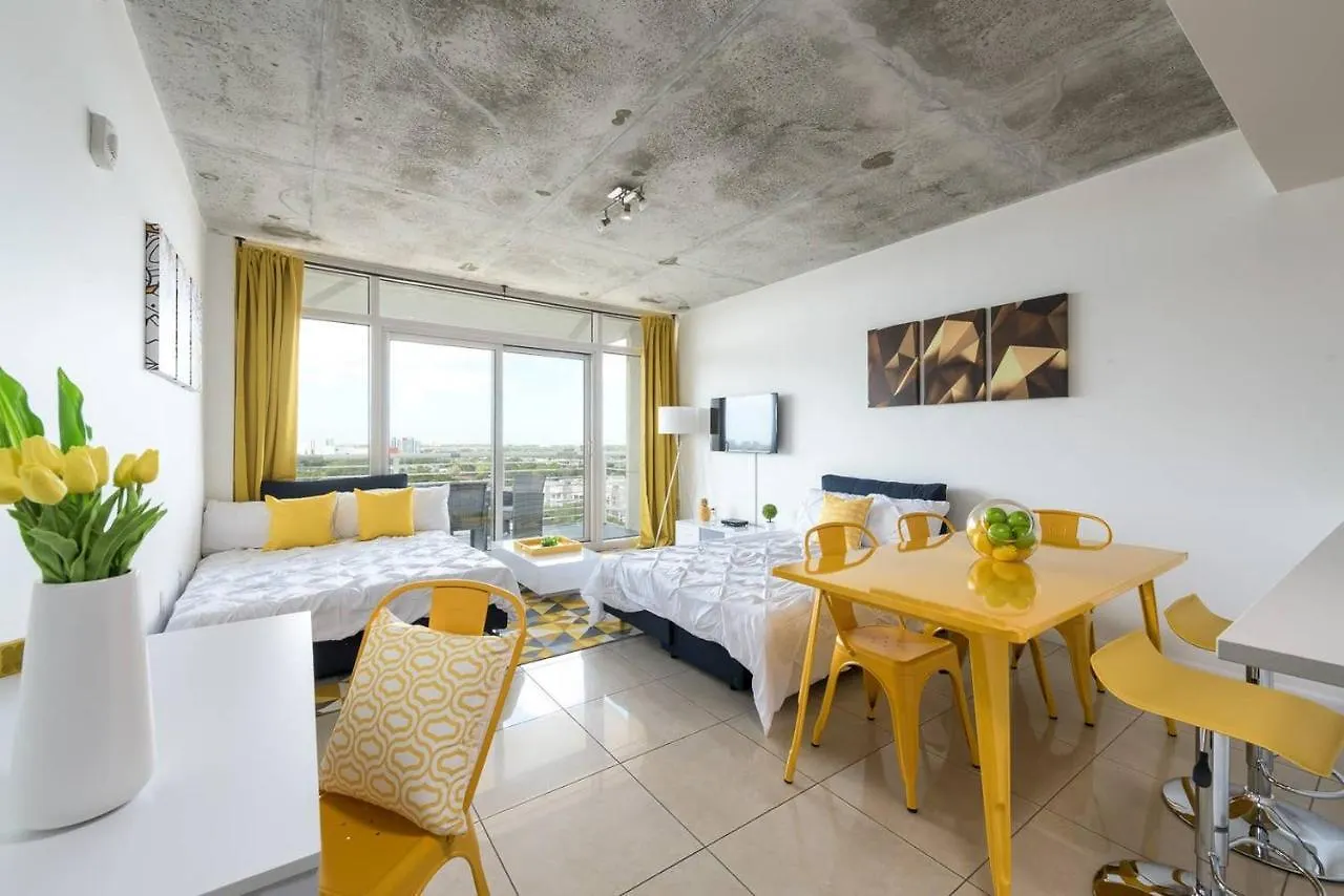 Modern 1 Bedroom Midtown With Free Parking * ميامي
