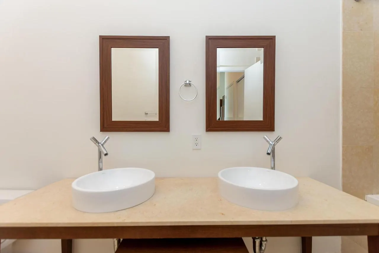 Brickell Avenue Urban Apartment Miami