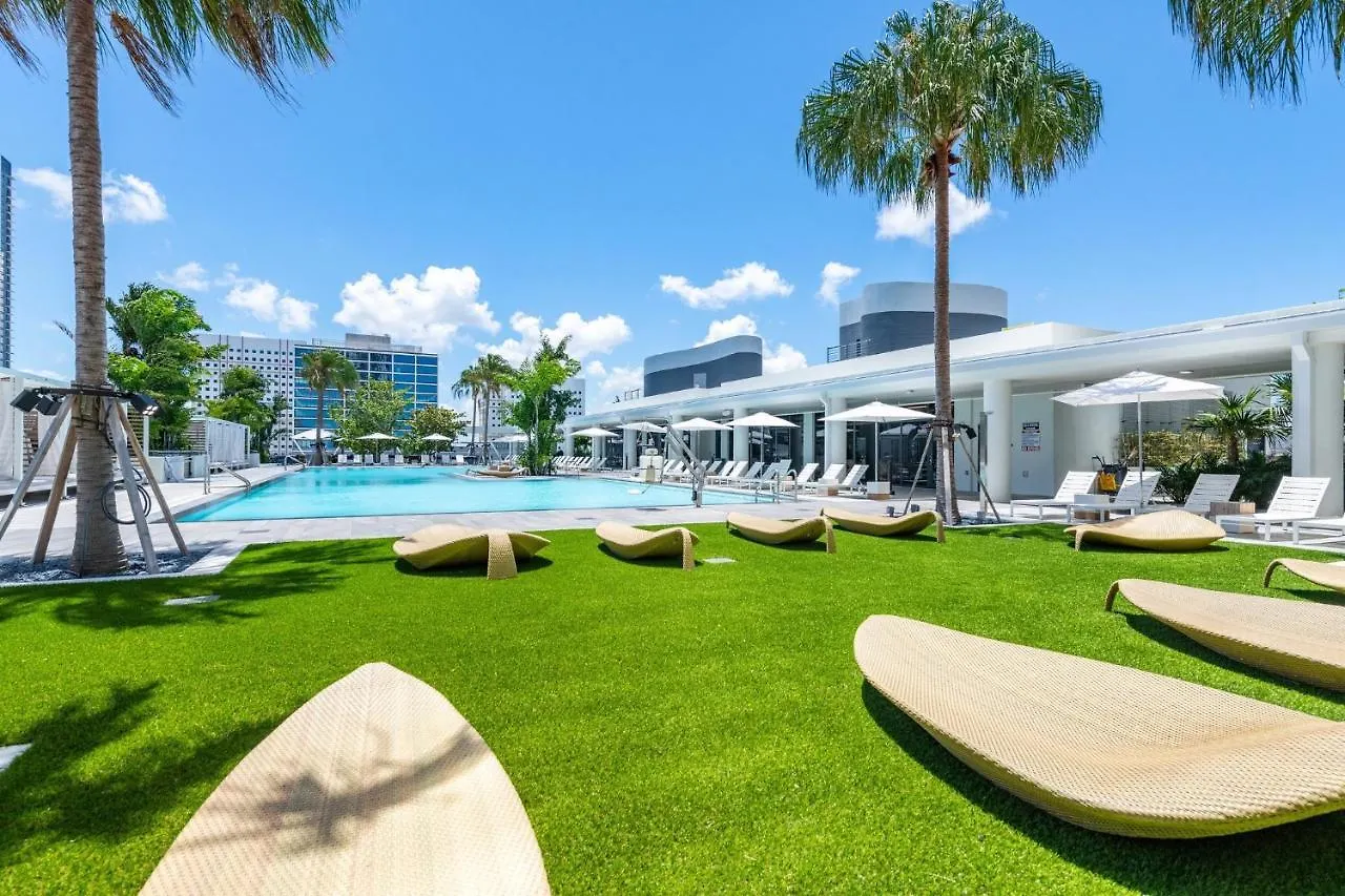 Global Luxury Downtown Apartment *