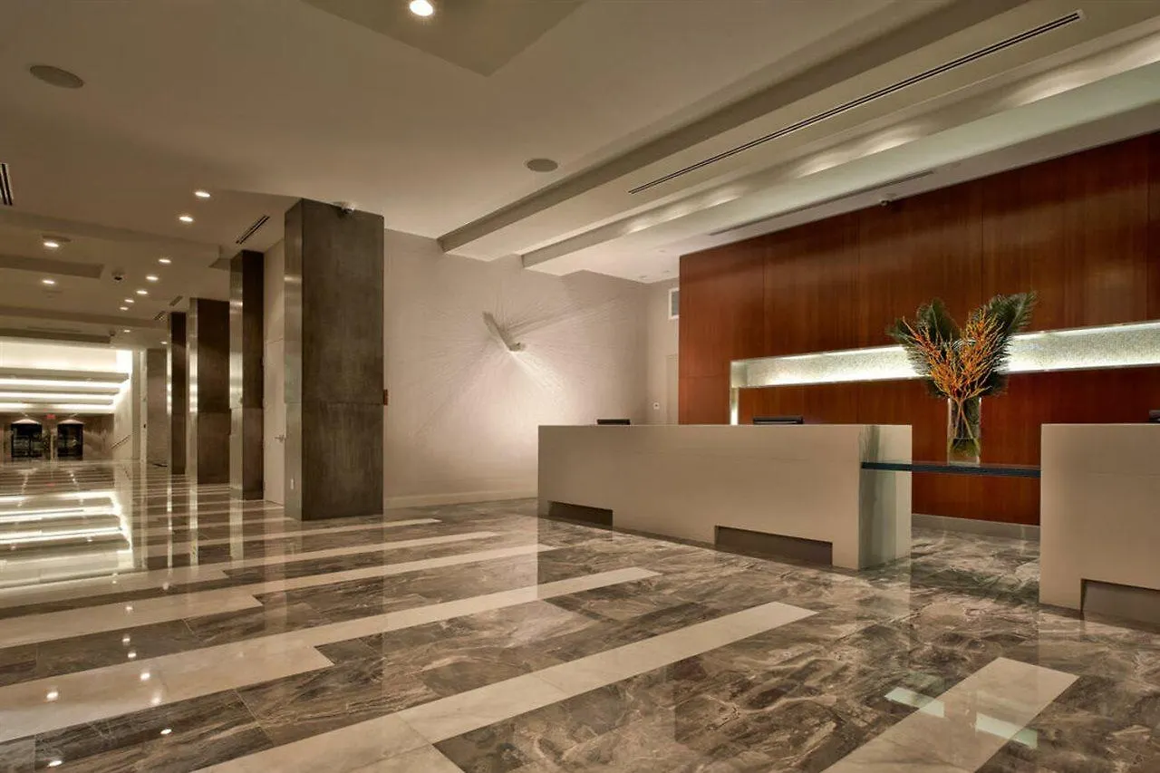 Hotel Eb Miami Airport 4*