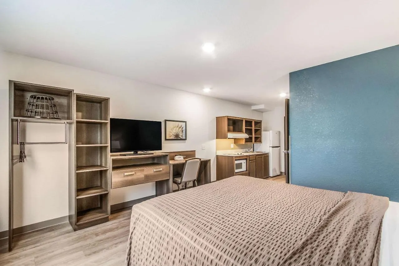 Woodspring Miami Airport Hotel 3*