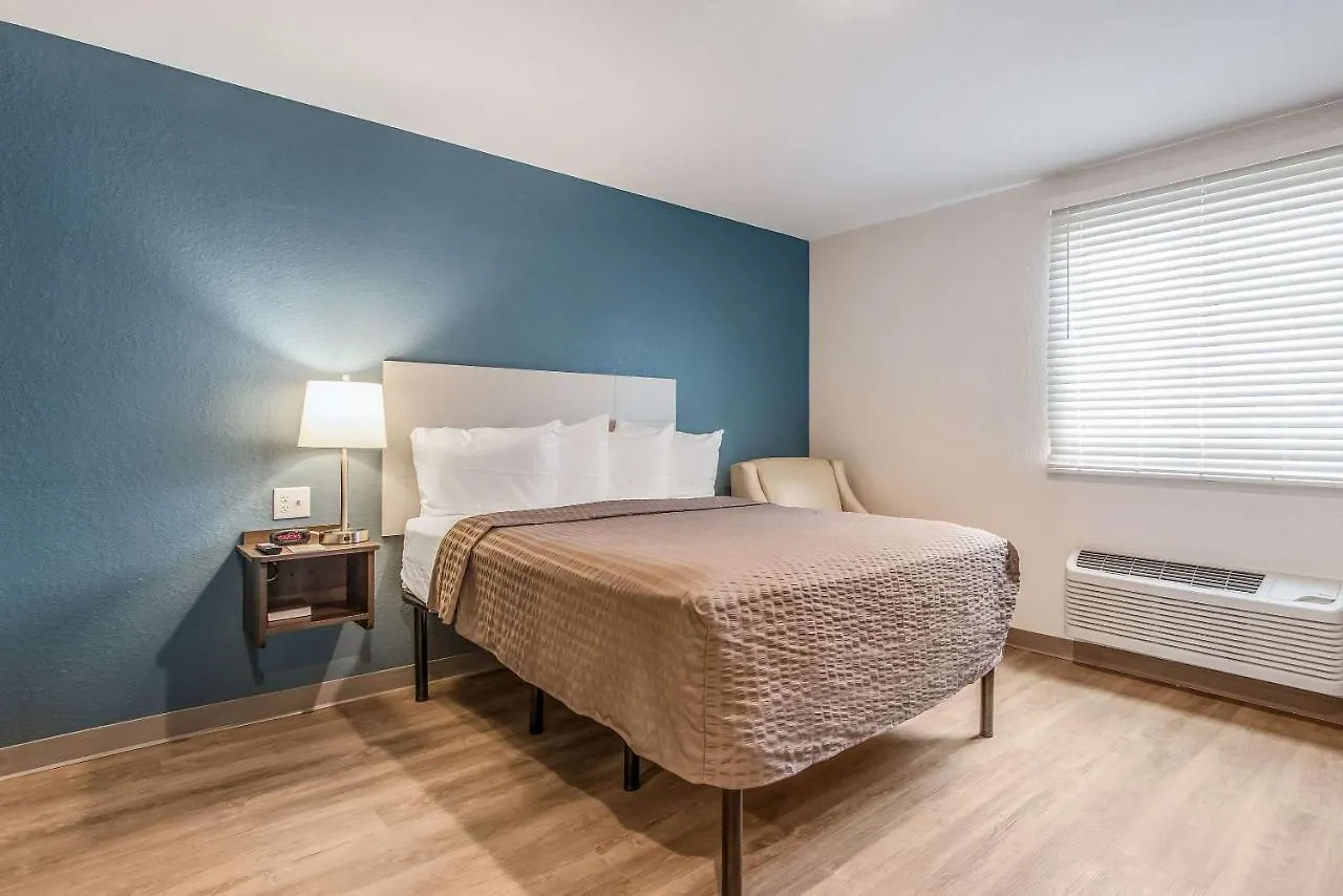 Hotel Woodspring Miami Airport 3*