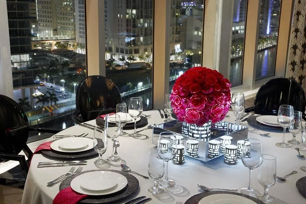 W Otel 5*