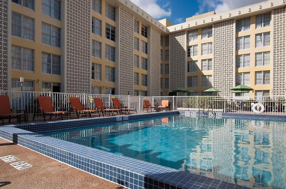 Courtyard Coral Gables Hotel