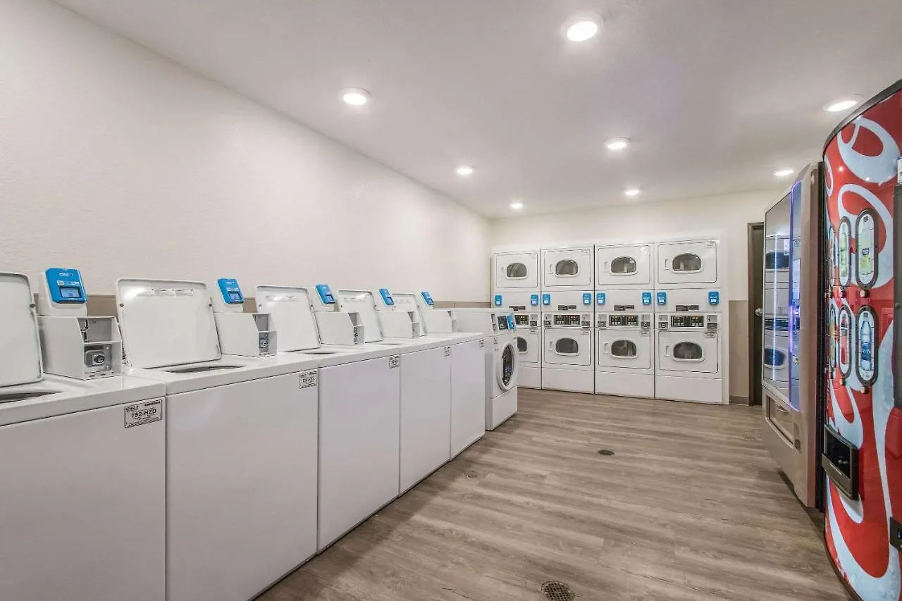 Woodspring Miami Airport Hotel 3*