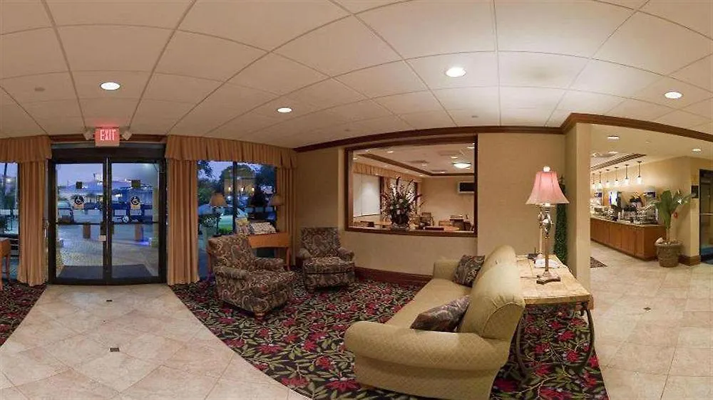 Airport Hotel 3*
