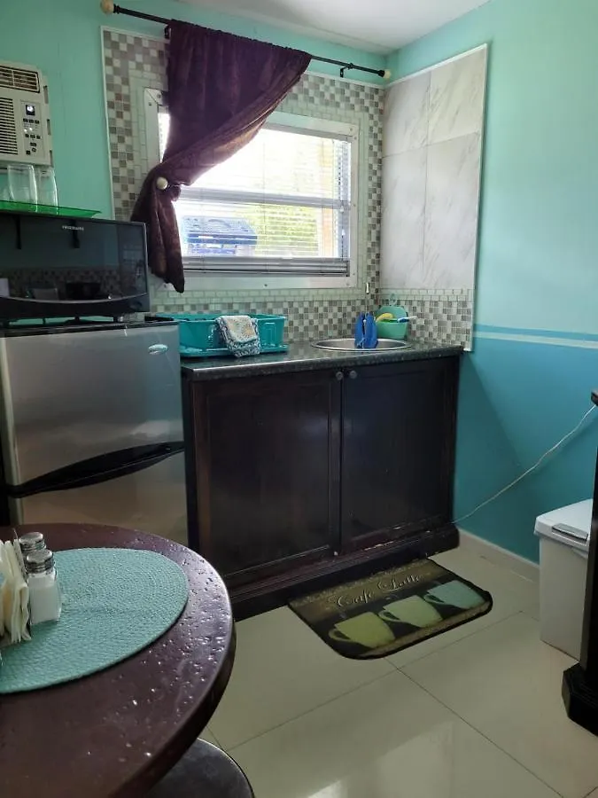 Laly's Little Garden Miami