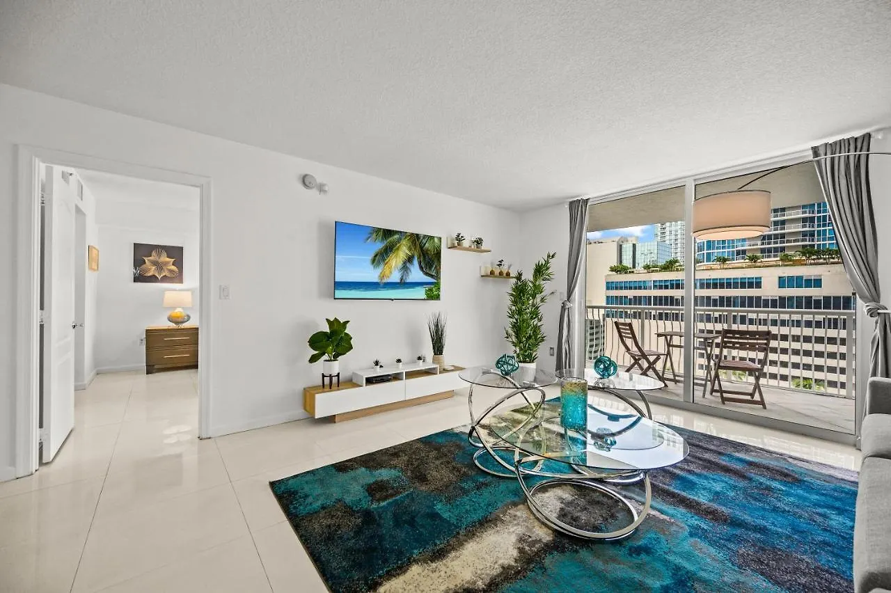Апартаменты Superb With Parking In Brickell Майами