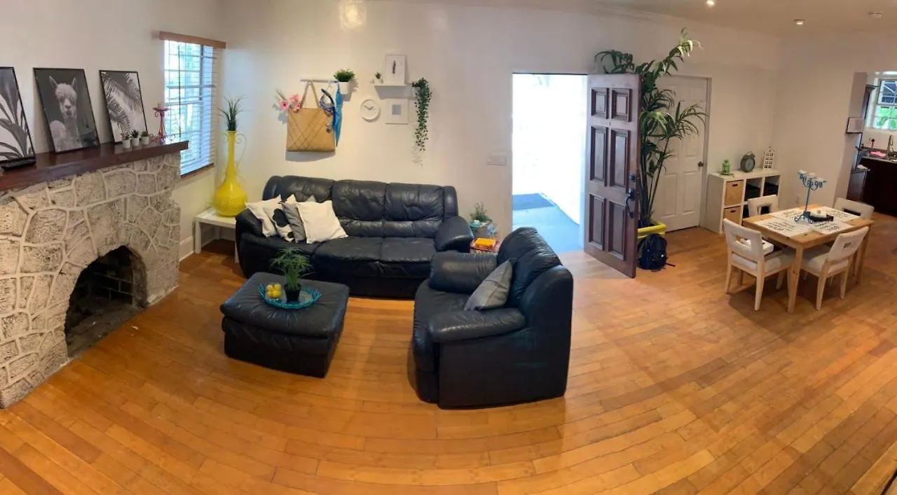 One 1 * Miami