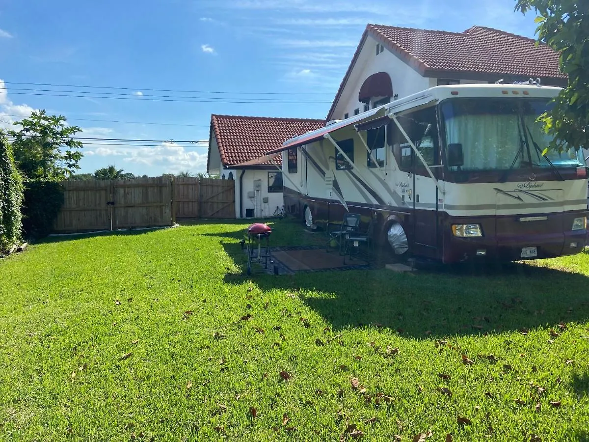 Kamp alanı Remodeled And Comfortable Rv - Free Parking