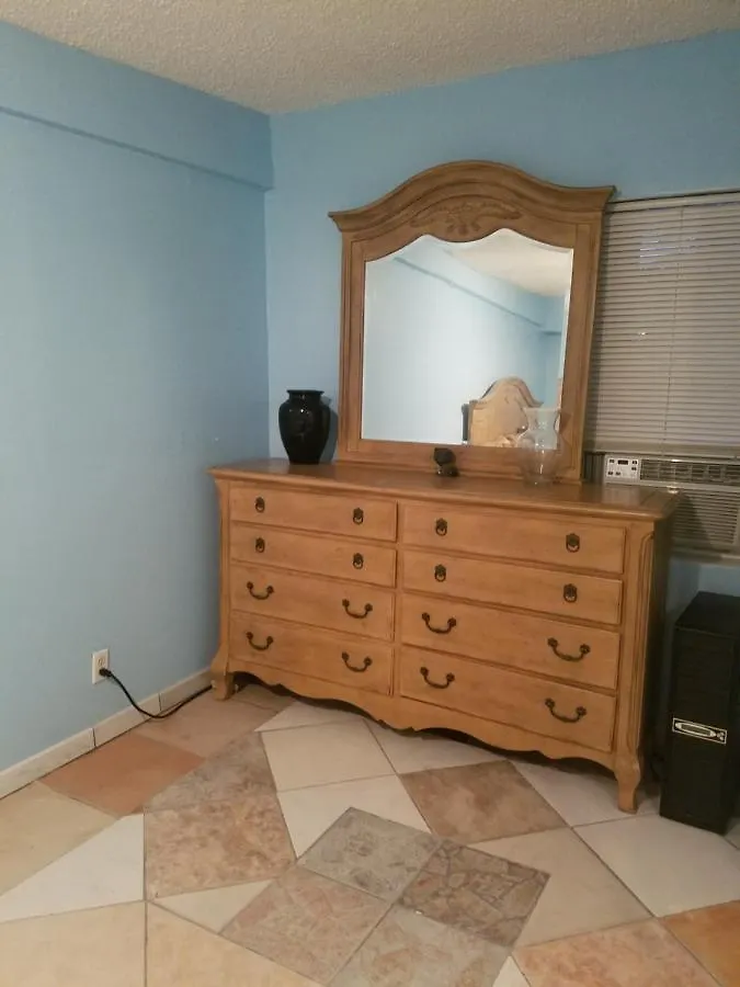 Mimo Studio With Private Entrance & Key * מיאמי