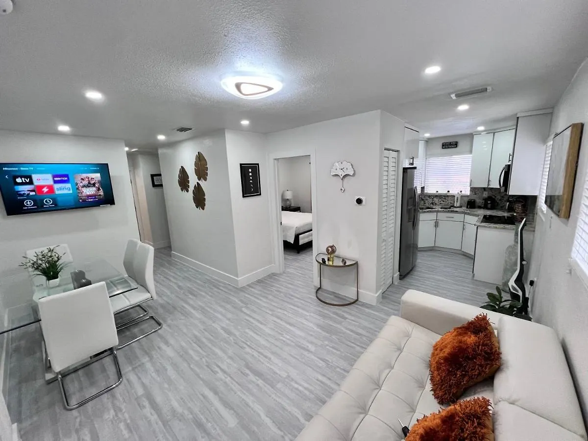 Apartment Stylish 2 Bedrooms By International Airport Miami
