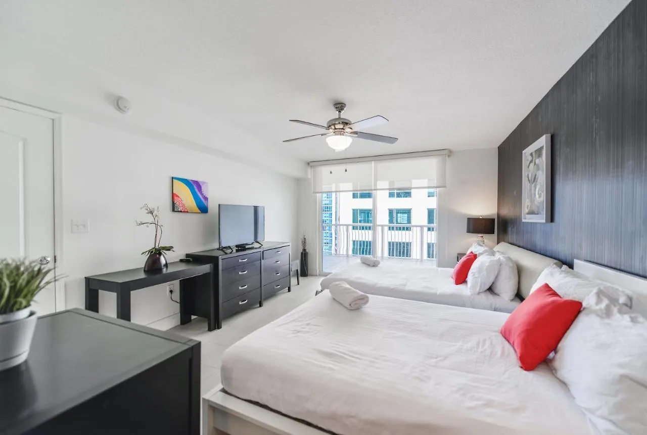 Beautiful In The Heart Of Brickell Apartman *