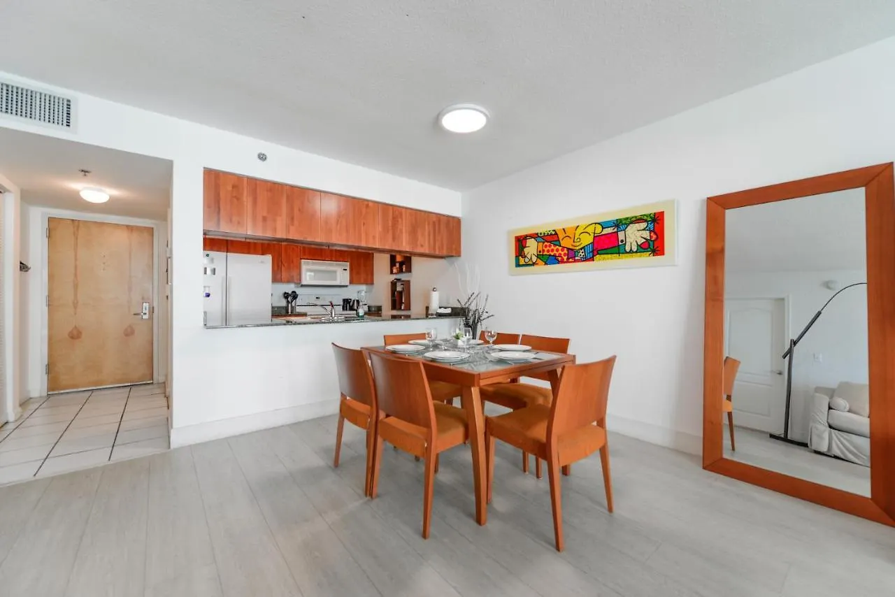 Beautiful In The Heart Of Brickell Apartman