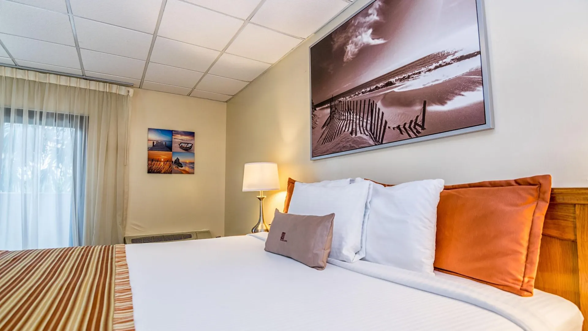 Hotel Regency Airport By Sonesta