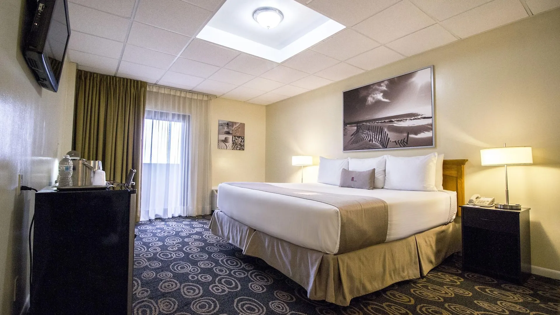 Regency Airport By Sonesta Hotel 3*