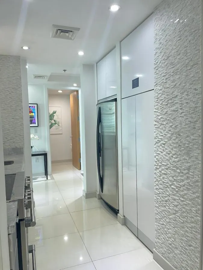 3 Bedroom In The Heart Of Brickell Sleeps 8 아파트 *