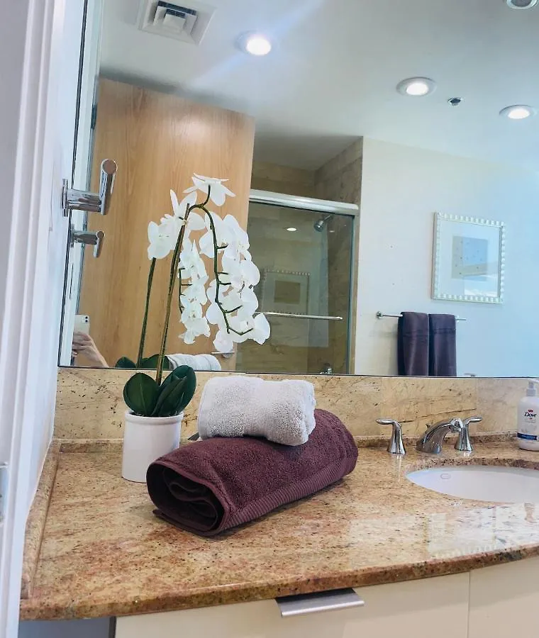 아파트 3 Bedroom In The Heart Of Brickell Sleeps 8 *