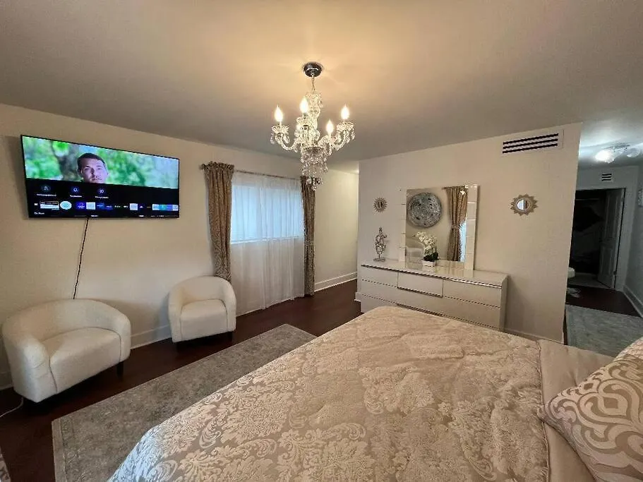 Luxurious And Cozy Townhouse 3 Bedrooms 2.5 Bath Vila *