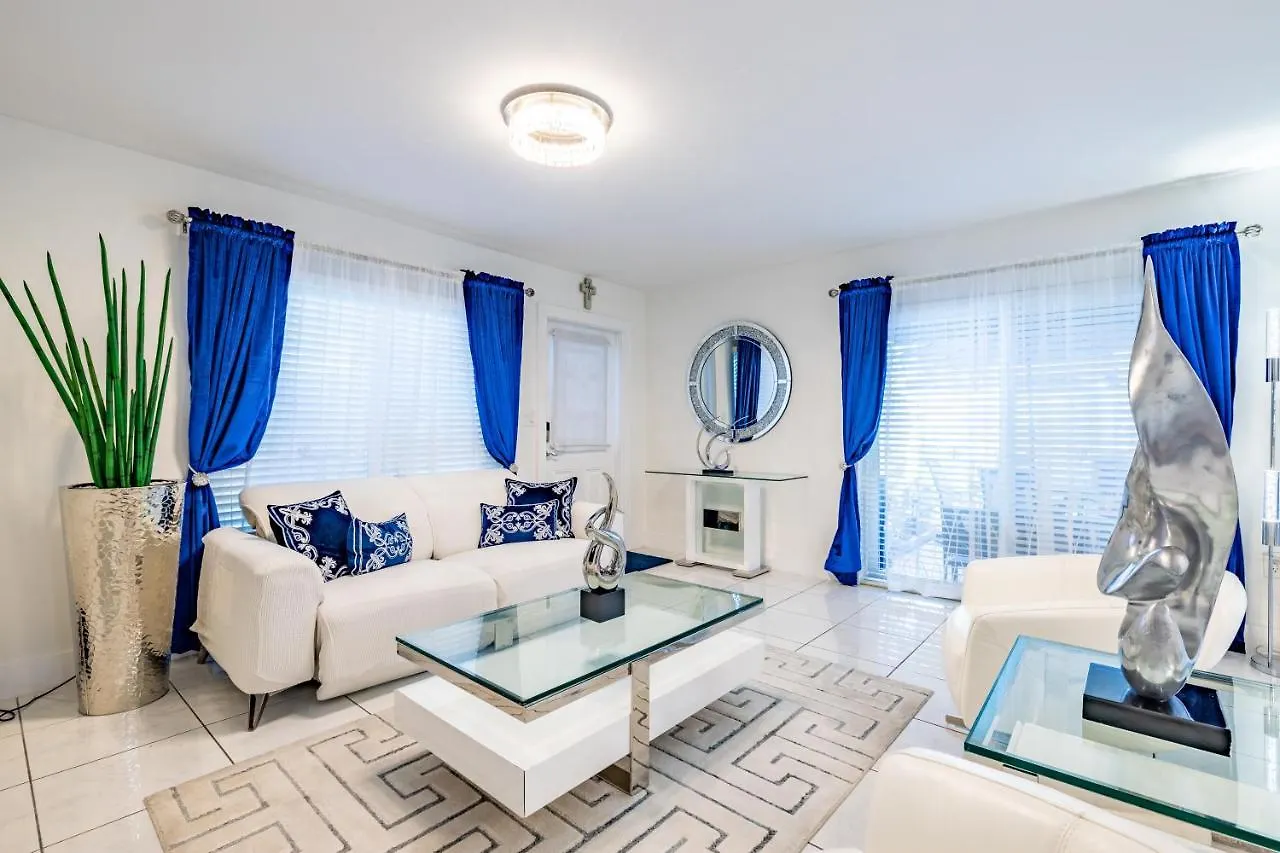 Luxurious And Cozy Townhouse 3 Bedrooms 2.5 Bath Vila Miami