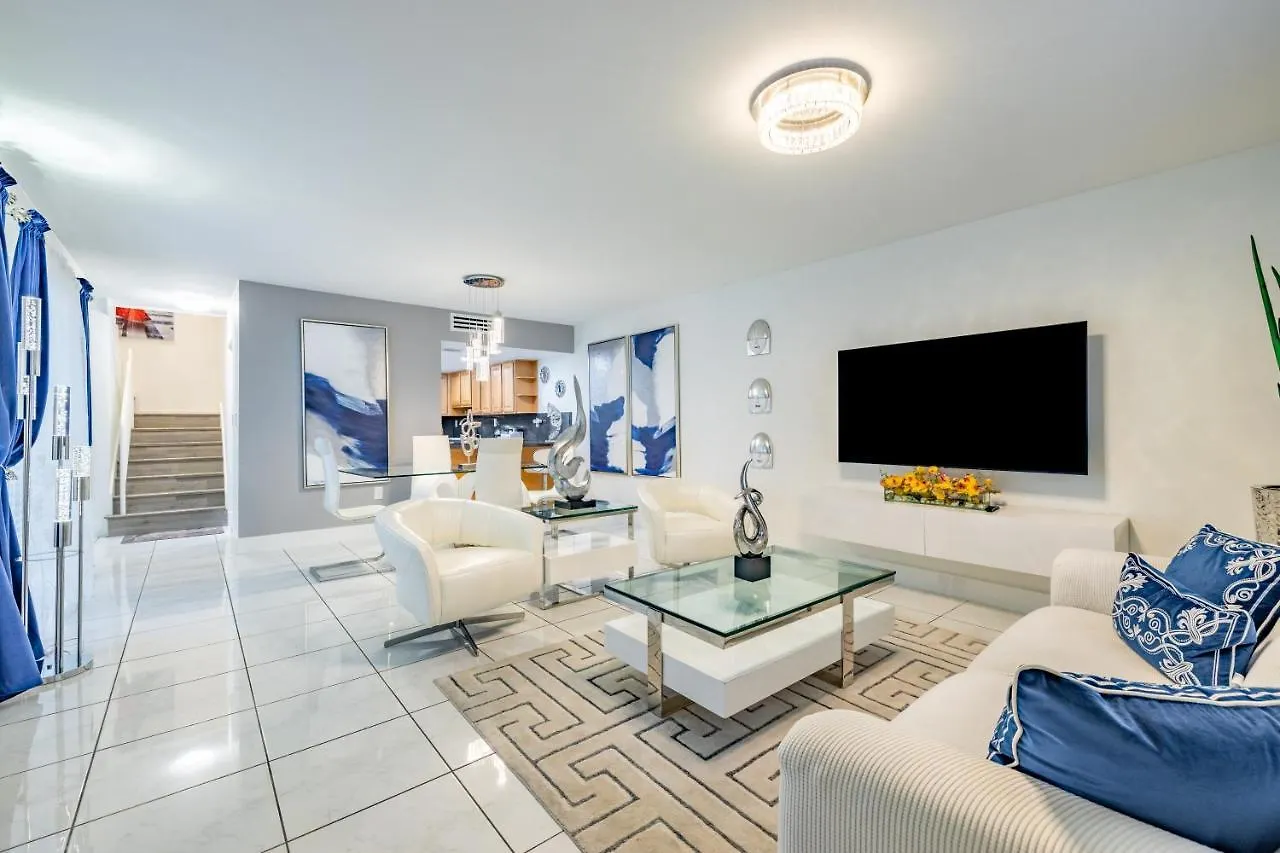 Vila Luxurious And Cozy Townhouse 3 Bedrooms 2.5 Bath *