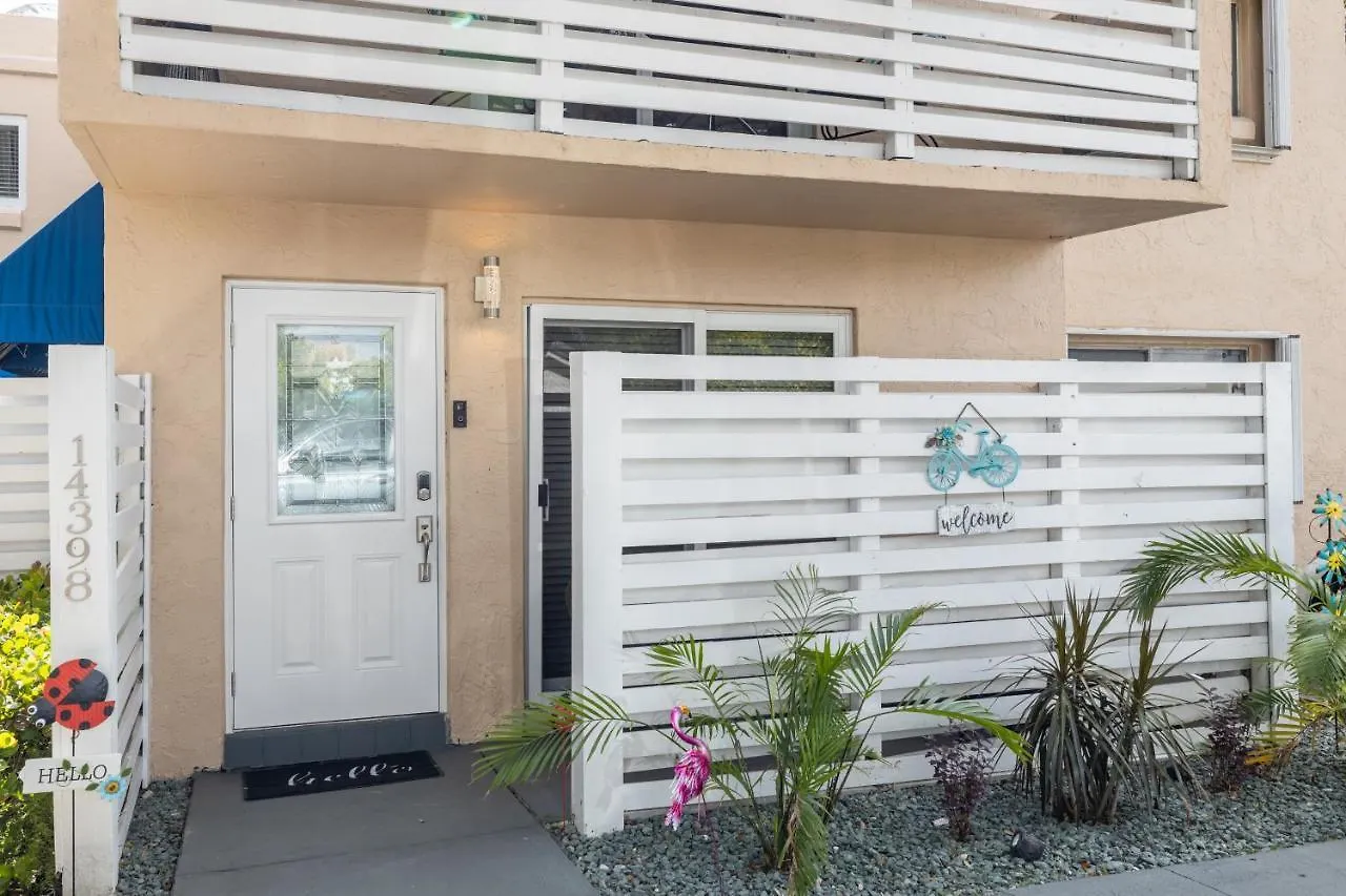 Luxurious And Cozy Townhouse 3 Bedrooms 2.5 Bath Vila *