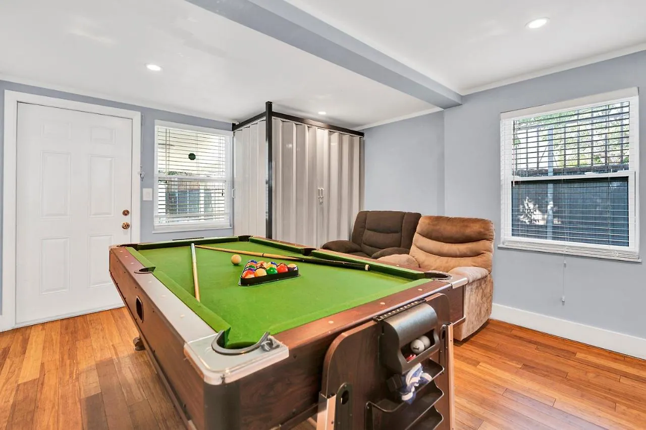 Very Modern Buena Vista Gem Near Wynwood Prázdninový dům Miami